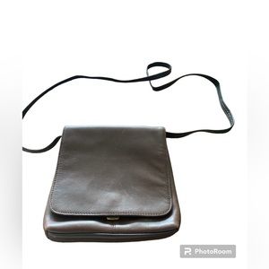 LIZ CLAIBORNE dark brown leather crossbody. 71/4 x 71/2.